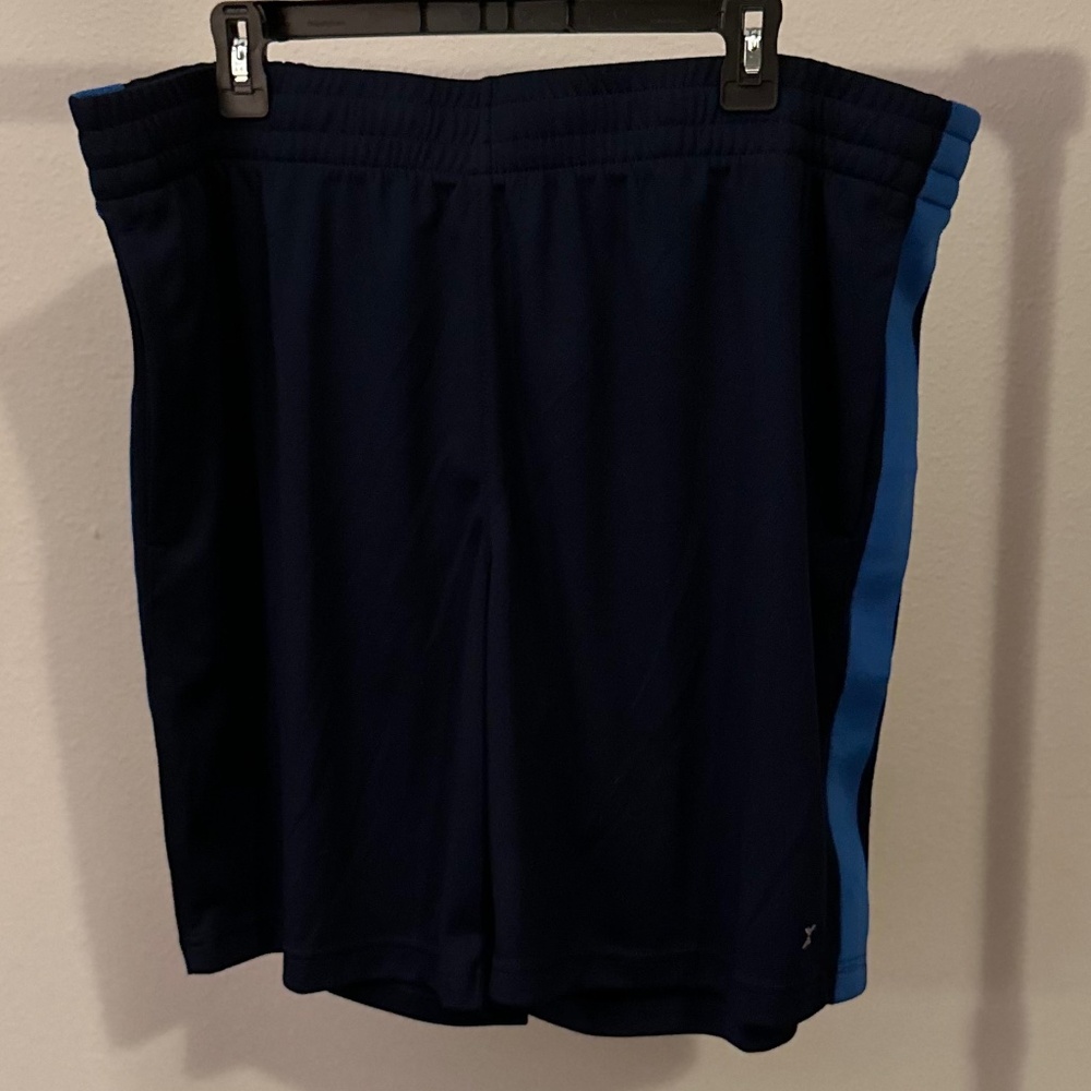 Xersion Men's Navy Blue Athletic Shorts